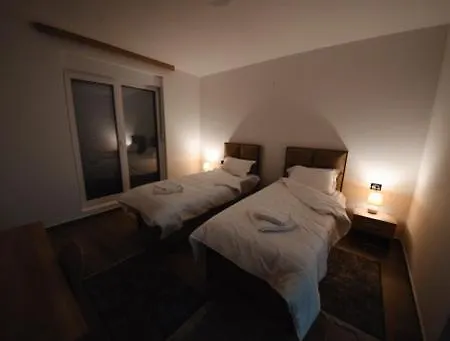 Hostel Zlatna Nit *