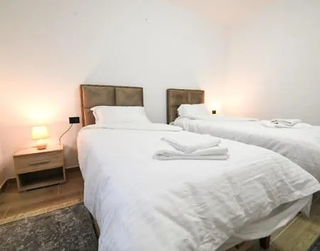 Zlatna Nit Vandrerhjem Novi Pazar